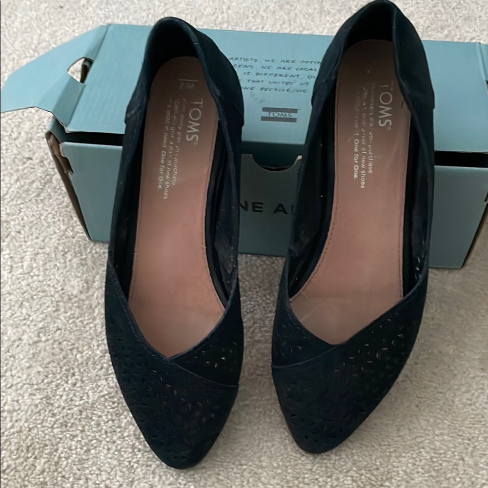 Toms Women's Black Flats